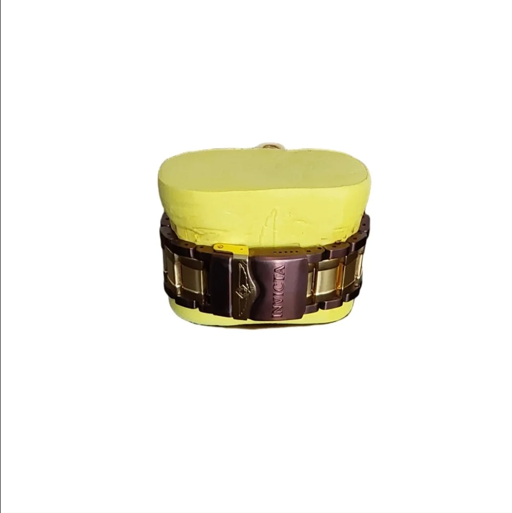 Invicta reserve magnum